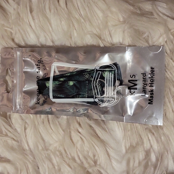 Palm Leaf Face Mask Lanyard - Picture 1 of 3